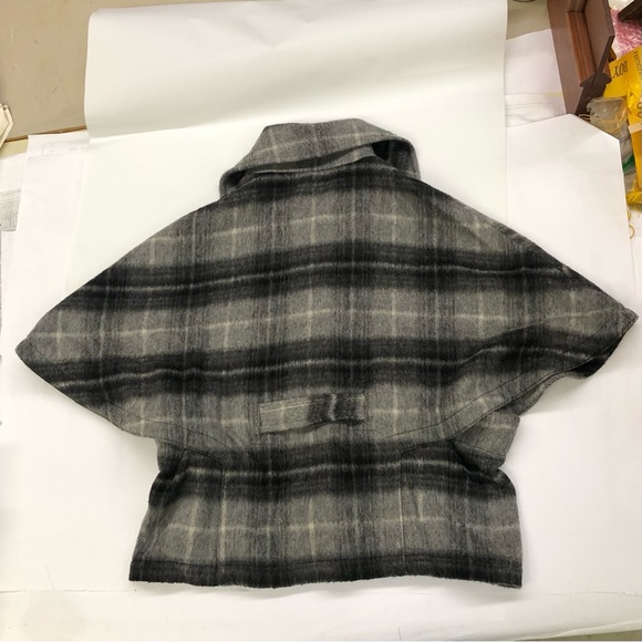 Talbots Grey Plaid Wool Blend Cape Coat Women’s S/M - Picture 2 of 4
